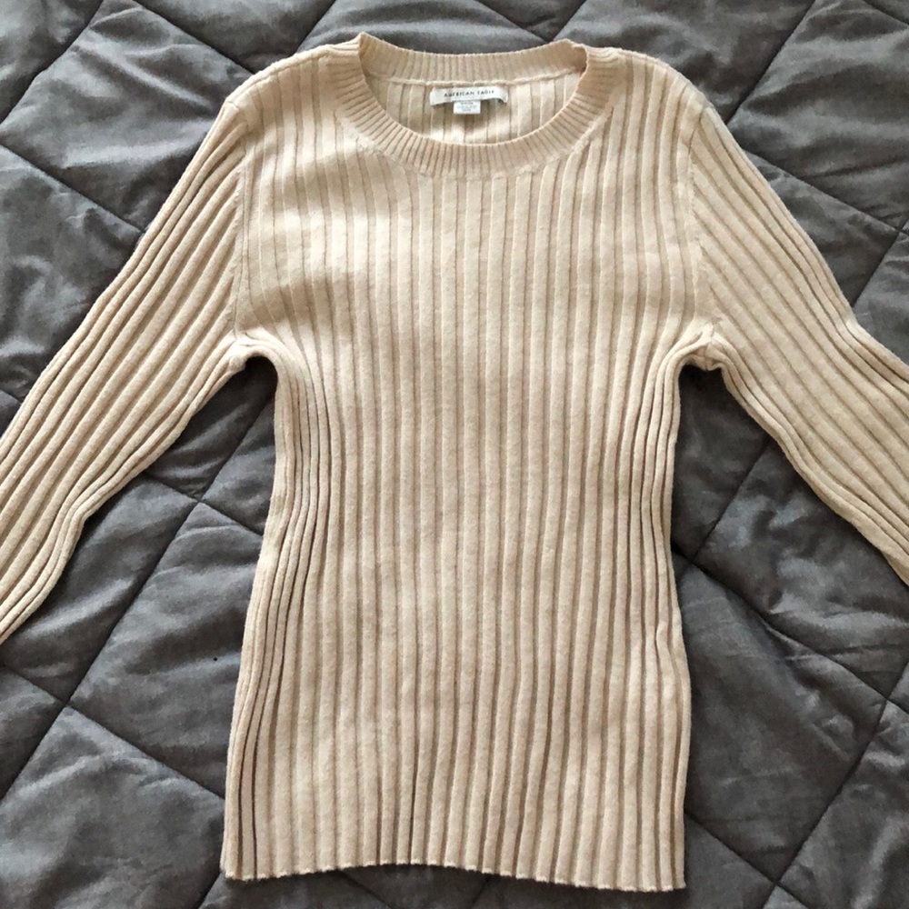 american eagle fitted beige sweater